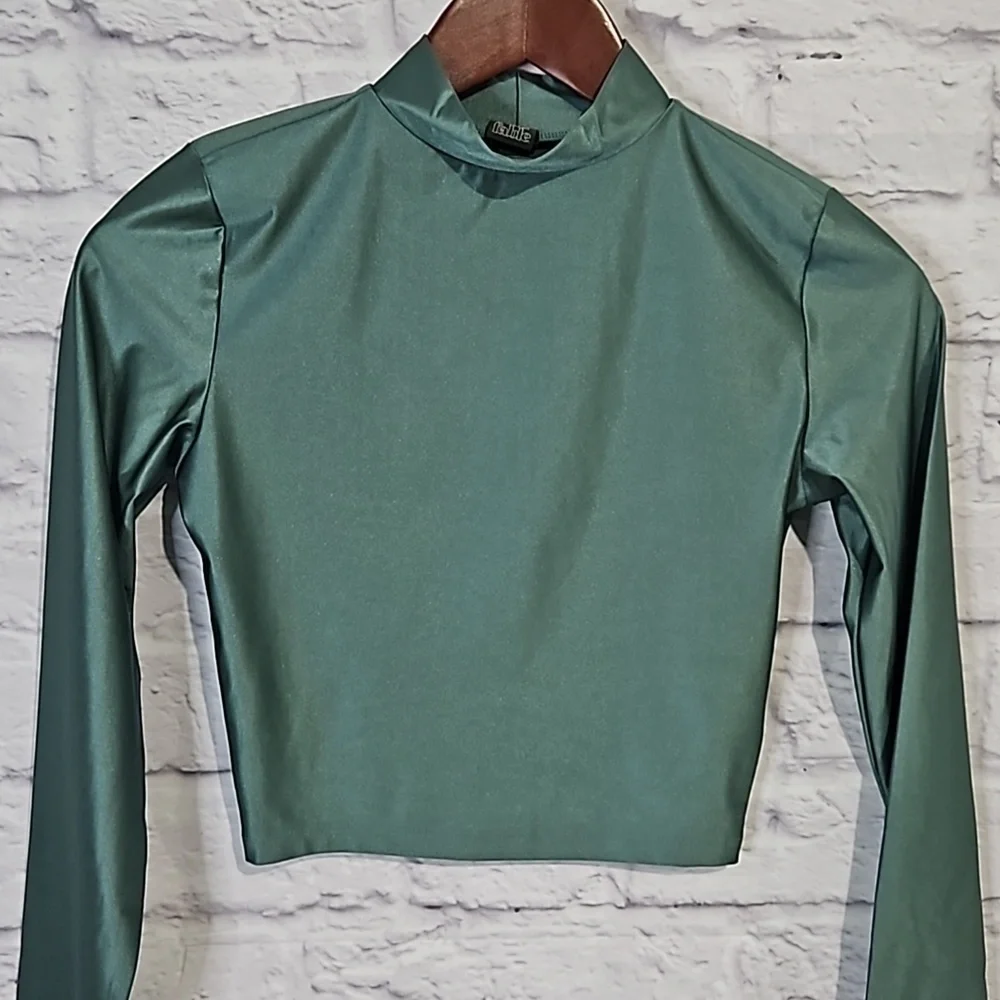 💙 Wild fable green spandex long sleeve crop top